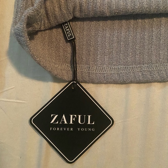 Zaful Fold-over Off Shoulder Ribbed Slim Sweater - Picture 4 of 4